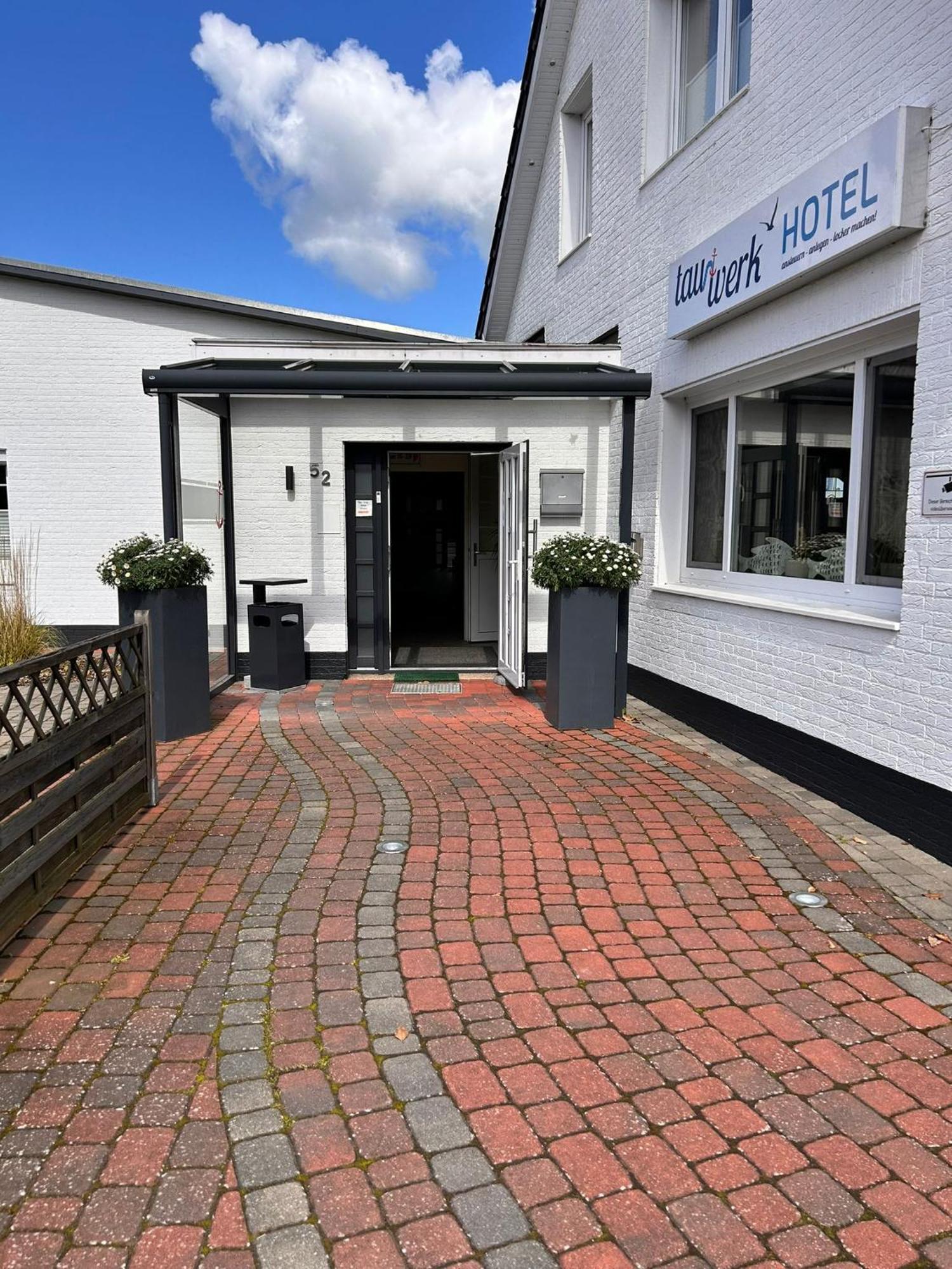 Hotel Tauwerk 3*